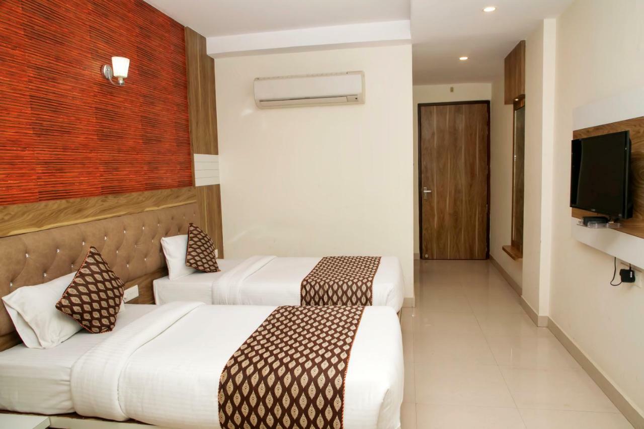 Hotel Ganges Grand Waranasi Zewnętrze zdjęcie