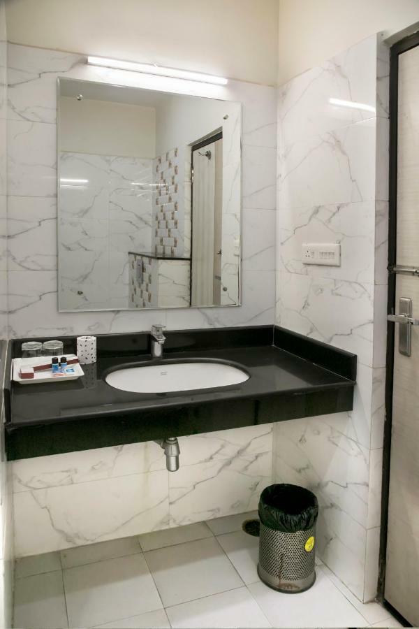 Hotel Ganges Grand Waranasi Zewnętrze zdjęcie
