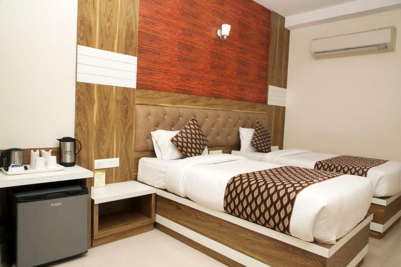 Hotel Ganges Grand Waranasi Zewnętrze zdjęcie