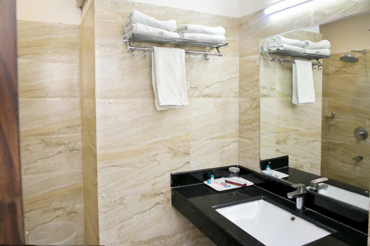 Hotel Ganges Grand Waranasi Zewnętrze zdjęcie