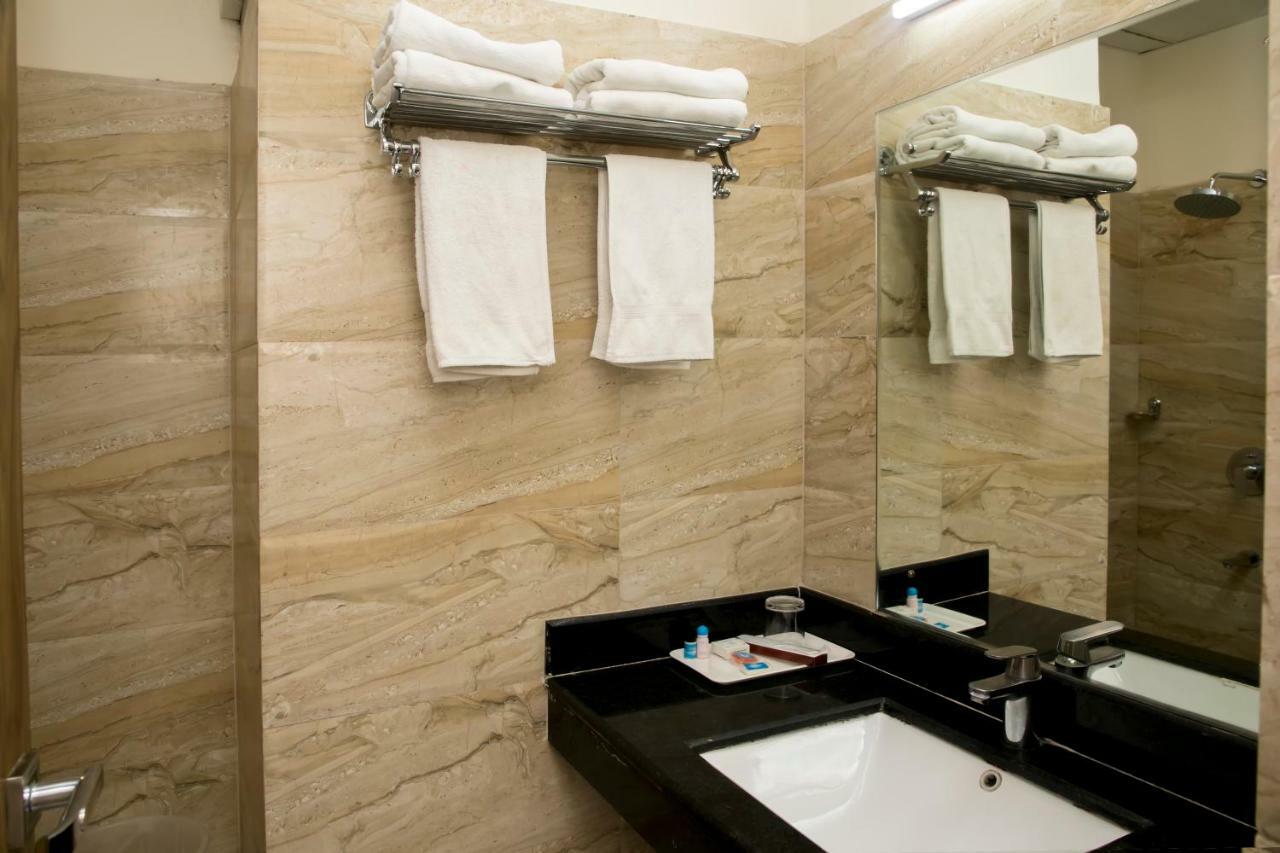 Hotel Ganges Grand Waranasi Zewnętrze zdjęcie